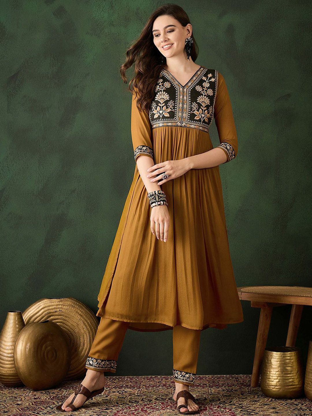 Dhiyona SN Women's Floral Yoke Design Zari Work V-Neck Georgette Straight Kurta With Trouser