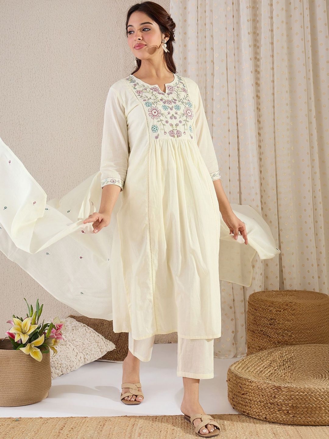 Women Floral Embroidered Empire Thread Work Pure Cotton Kurta with Trousers & With Dupatta