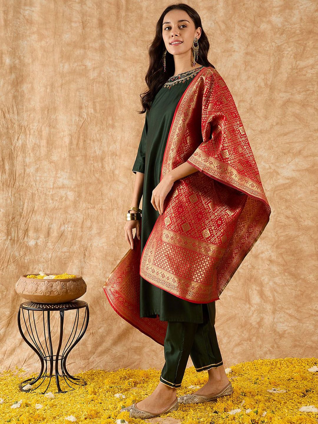 Floral Yoke Design Straight Sequinned Liva Kurta with Trousers & Dupatta