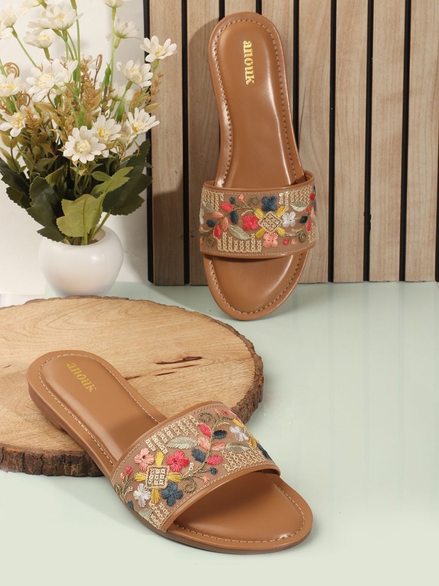 Dhiyona AK Women Ethnic Open Toe Flats with Embroidered