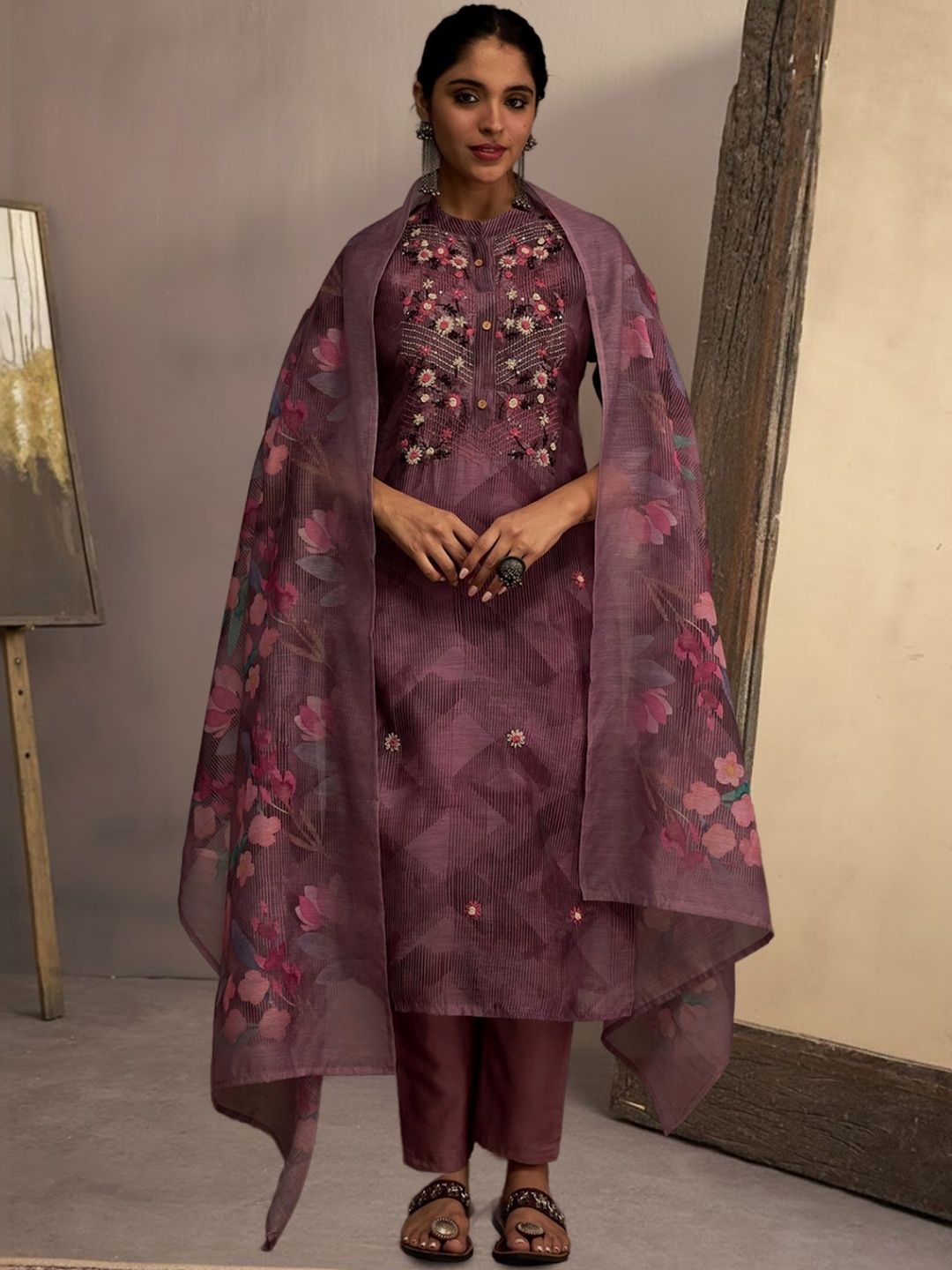 Dhiyona IE Women Floral Embroidered Regular Thread Work Chanderi Cotton Kurta with Trousers & With Dupatta