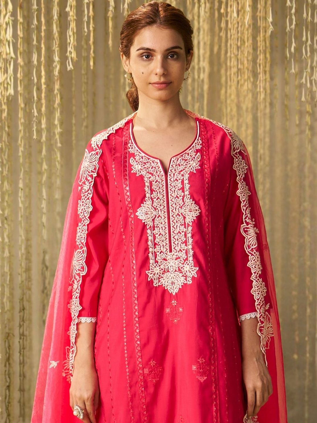 Dhiyona IE Women Ethnic Motifs Embroidered Regular Thread Work Kurta with Trousers & With Dupatta