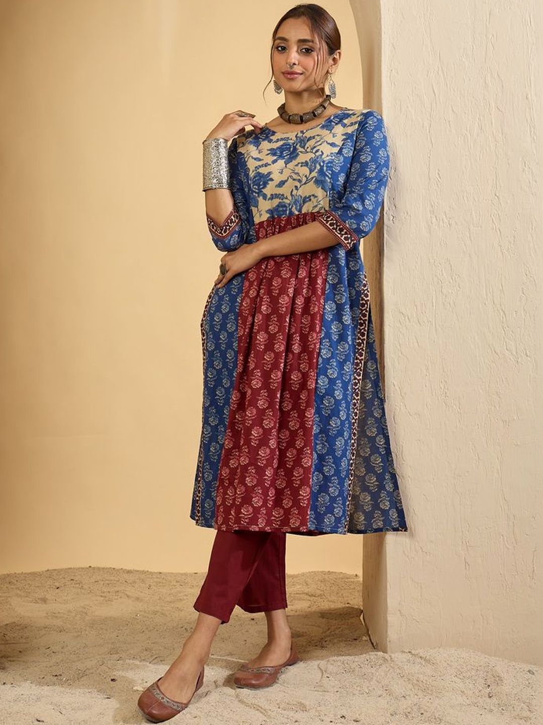 Women Floral Printed Panelled Pure Cotton Kurta with Trousers