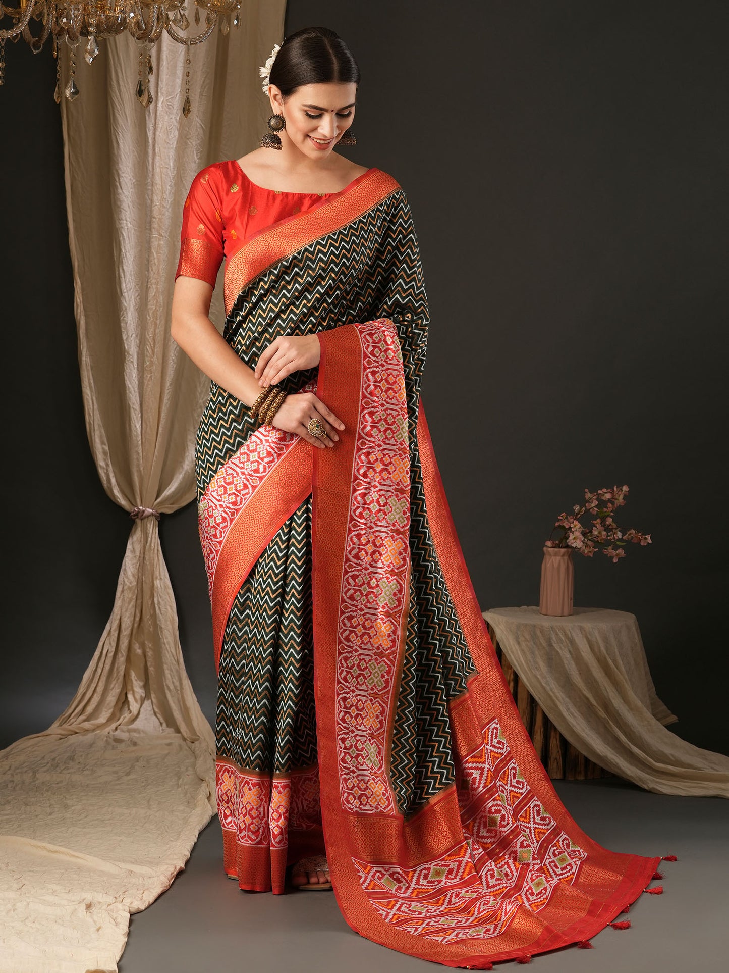 Women's Silk Blend Red Woven Design Designer Saree With Blouse Piece