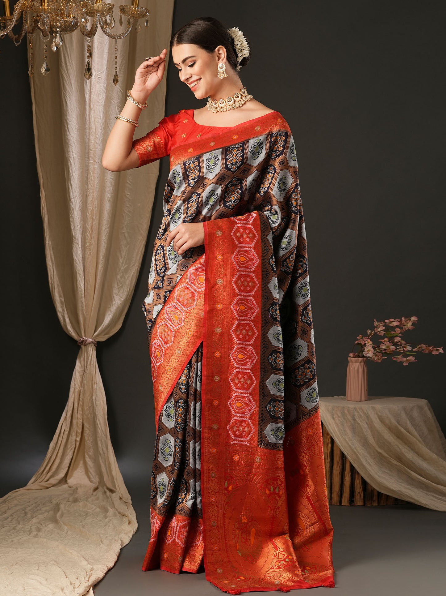 Women's Silk Blend Red Woven Design Designer Saree With Blouse Piece
