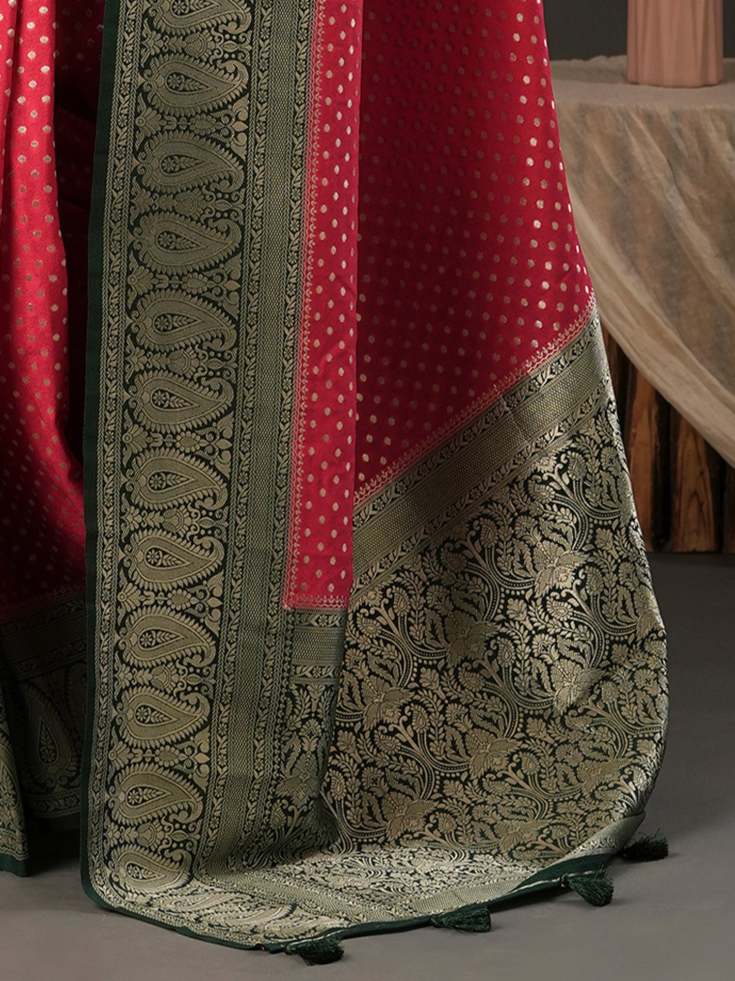 Women's Georgette Green Woven Design Designer Saree With Blouse Piece