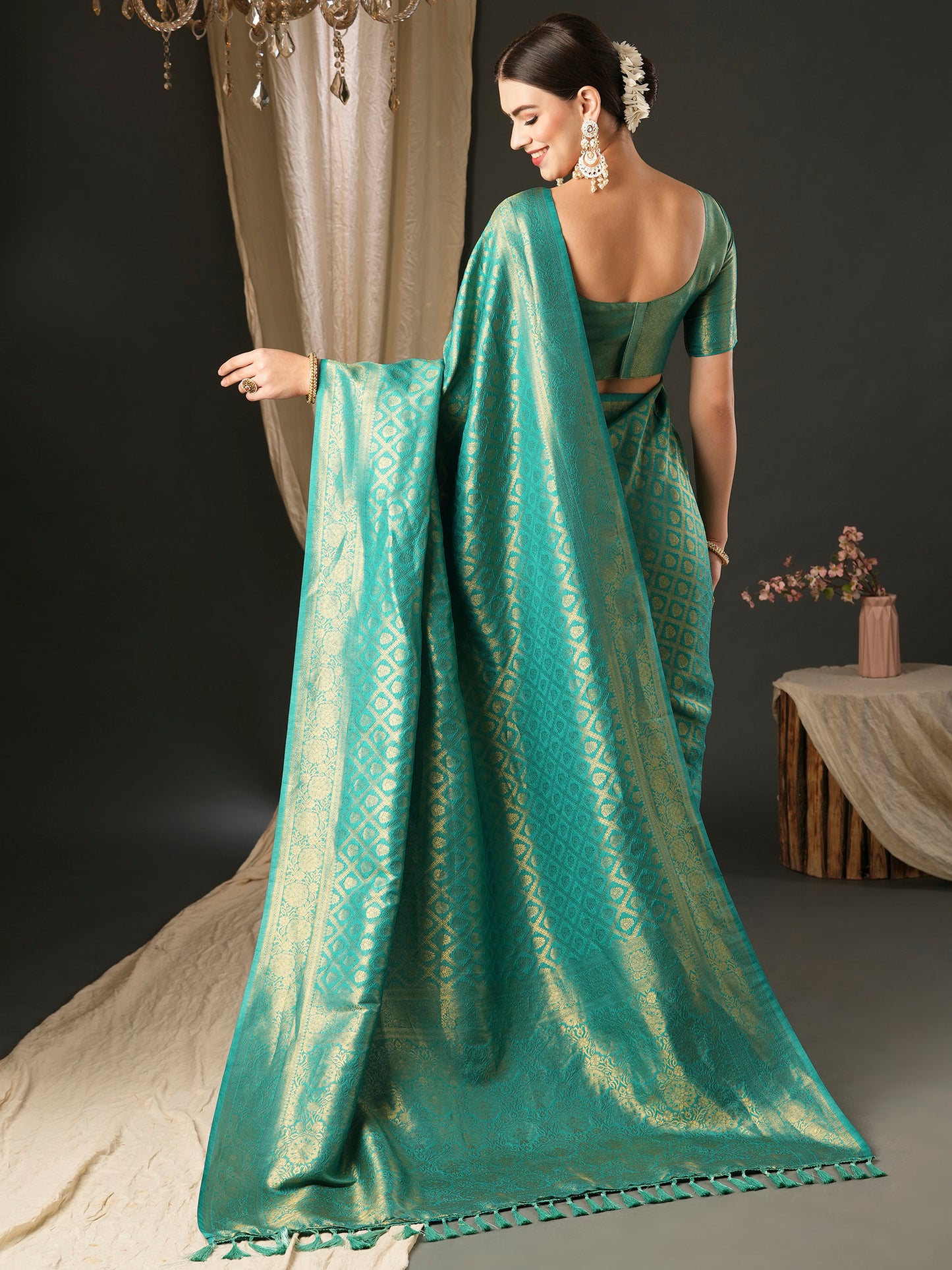 Women's Silk Blend Blue Woven Design Designer Saree With Blouse Piece