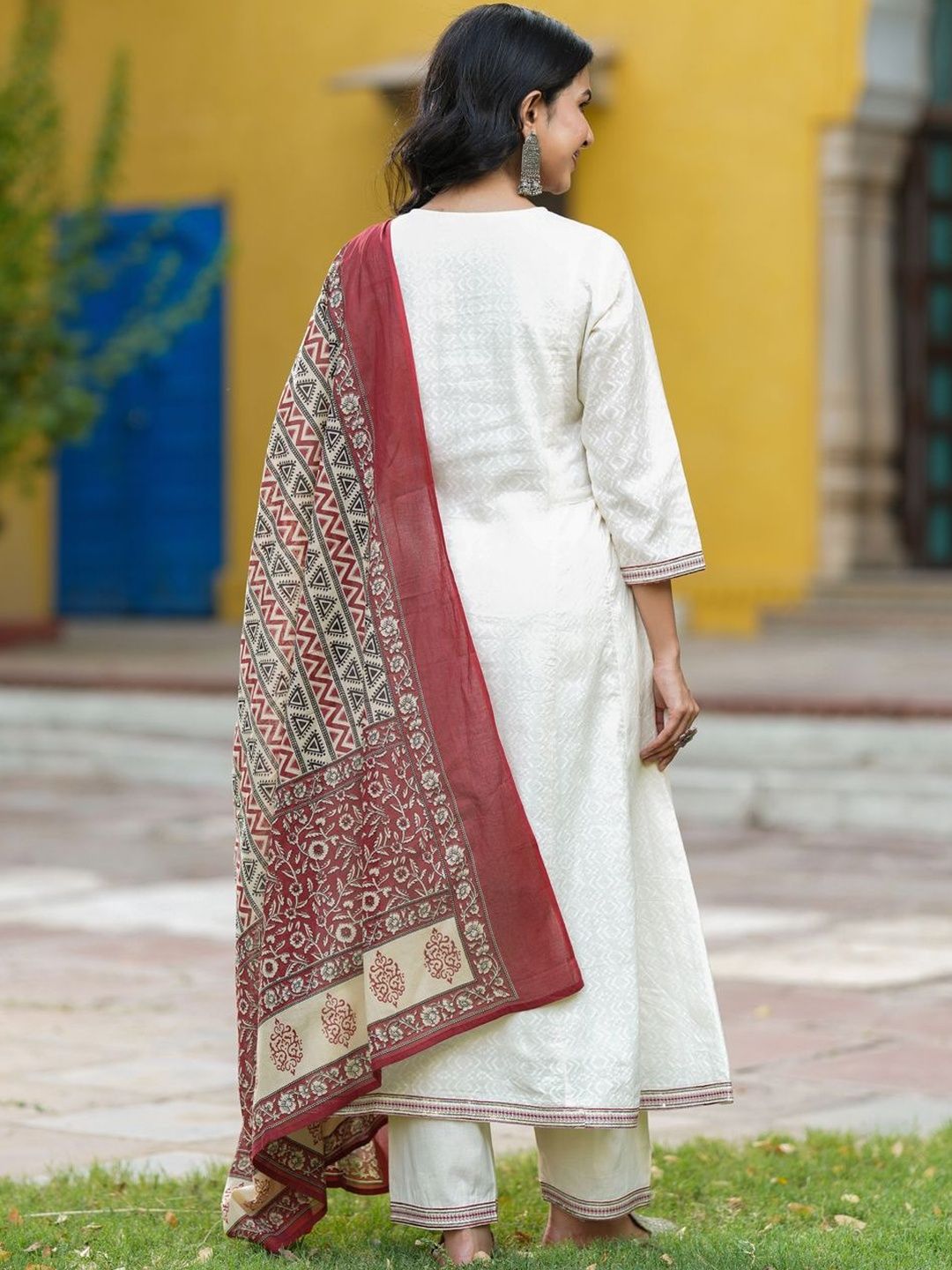 Dhiyona RR Women's Embroidered Regular Sequinned Cotton Kurta with Trousers & Dupatta