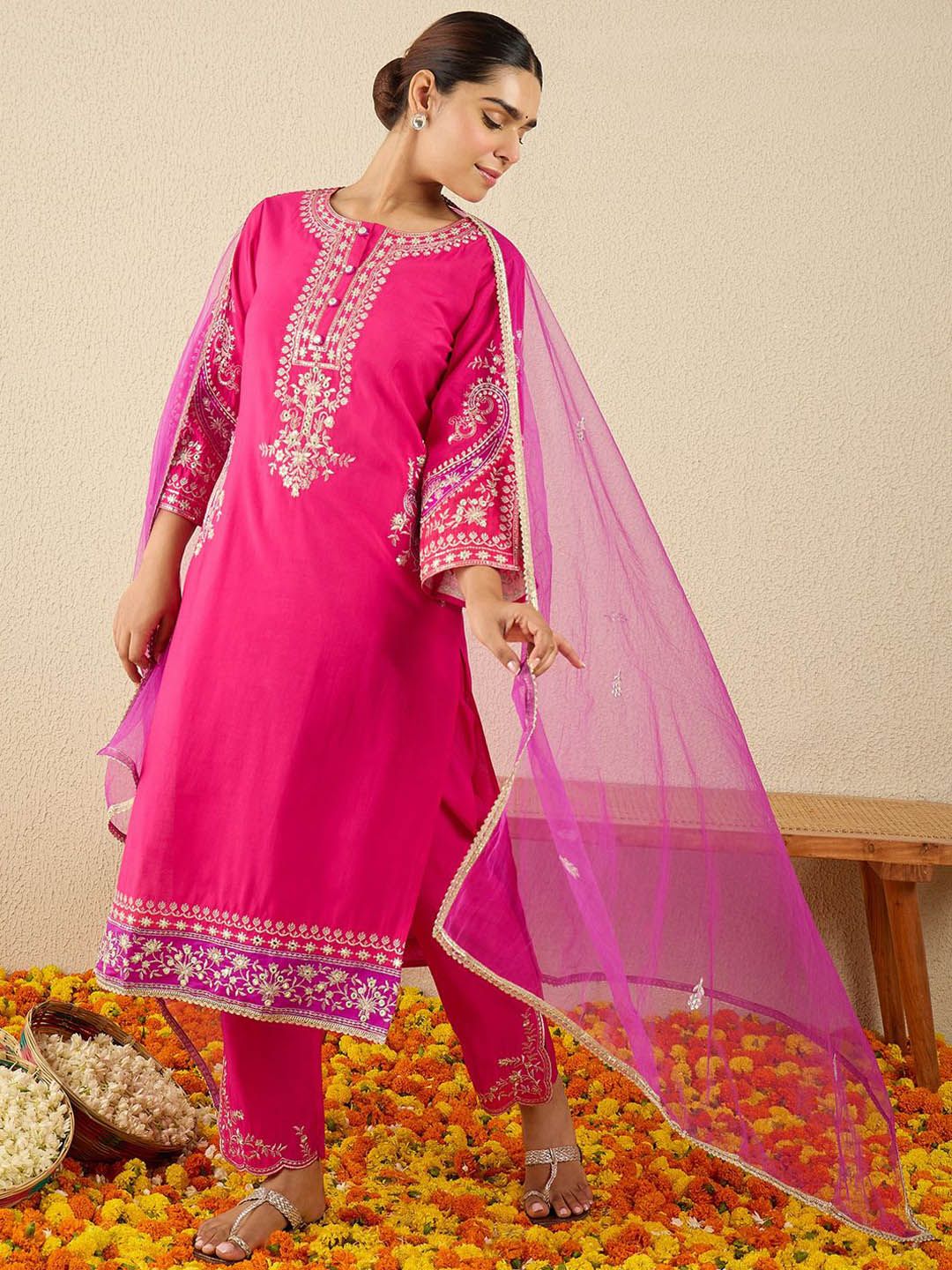 Women Ethnic Motifs Embroidered Regular Kurta Set With Dupatta