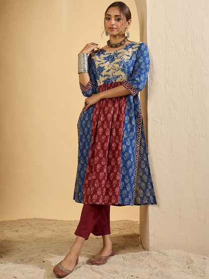 Women Floral Printed Panelled Pure Cotton Kurta with Trousers