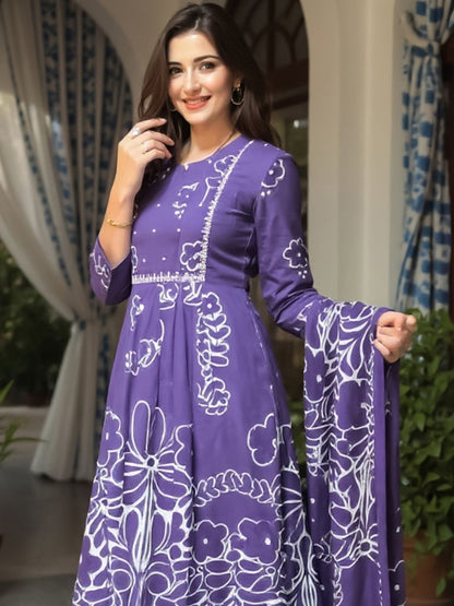 Floral Printed Pure Cotton A Line Kurta With Trousers & Dupatta
