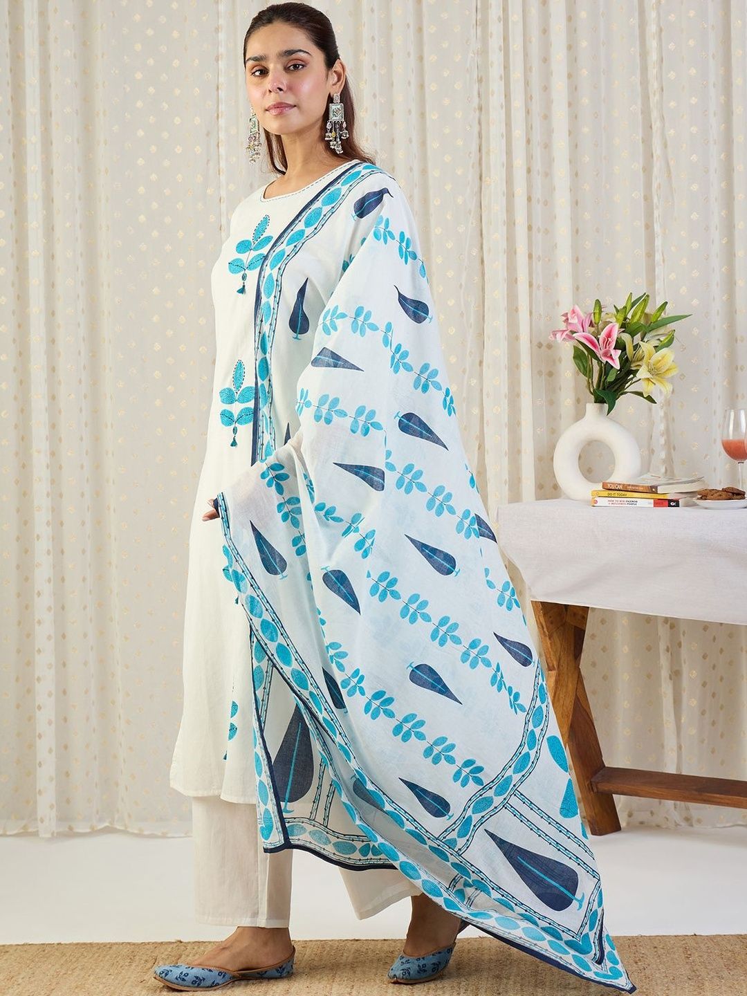 Ethnic Motifs Embroidered Thread Work Pure Cotton Kurta With Trousers & Dupatta