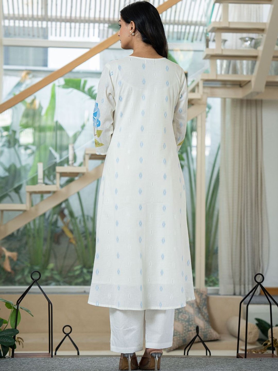 Women Floral Printed Pleated Pure Cotton Kurta with Trousers