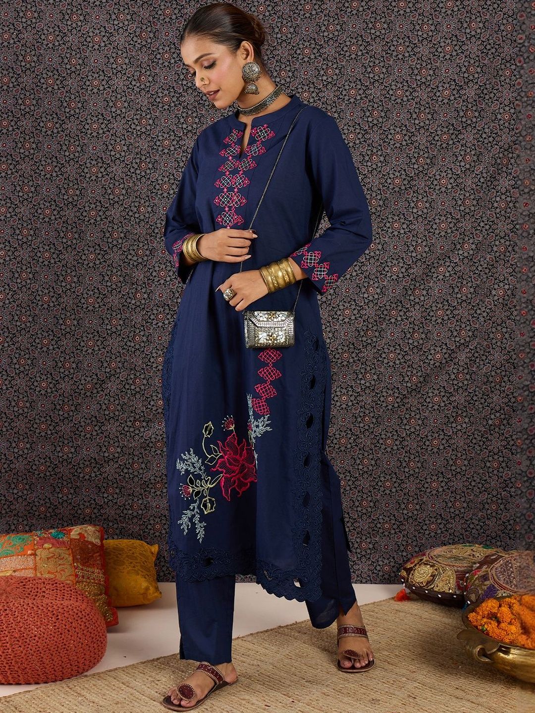 Dhiyona IE Embroidered Round Neck Three-Quarter Sleeves Pure Cotton Tunic And Trousers