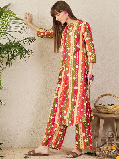 Women Geometric Printed Cotton Kurta with Palazzos