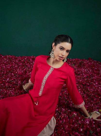 Dhiyona IE Women Floral Cold-Shoulder Sleeves Chanderi Silk Kurta