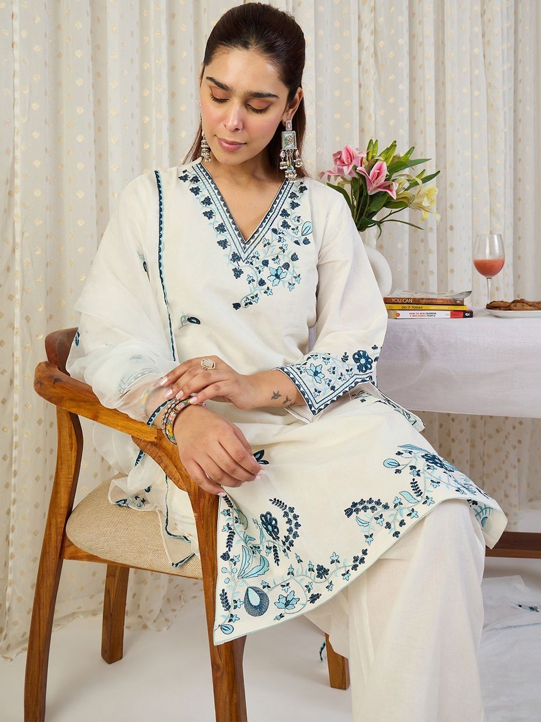 Women Ethnic Motifs Embroidered Thread Work Kurta with Palazzos & With Dupatta