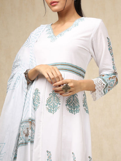 Dhiyona SO Women's Ethnic Motifs Printed Anarkali Kurta With Trousers And Dupatta