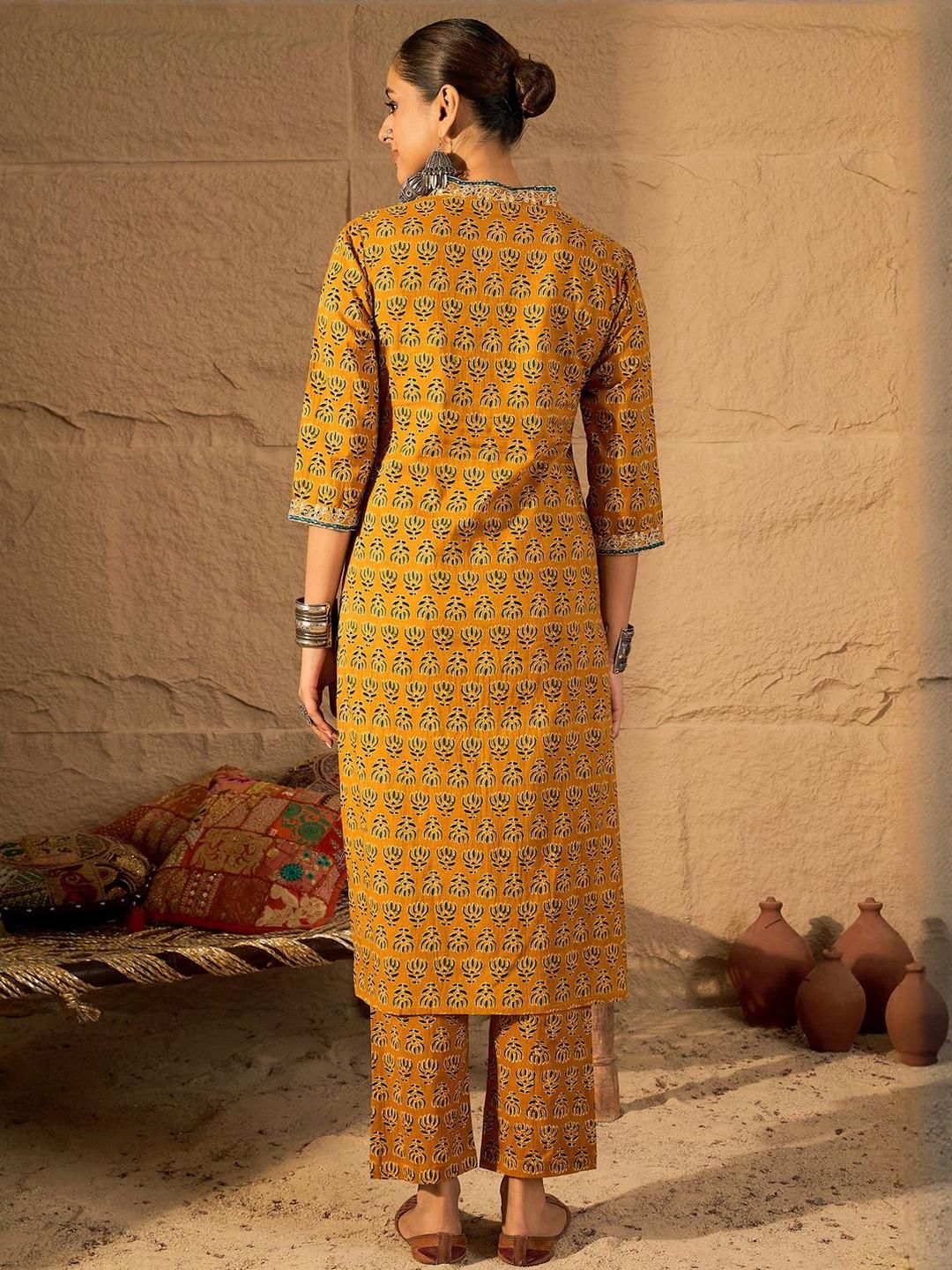 Dhiyona IE Printed Pure Cotton V-Neck Tunic With Trousers