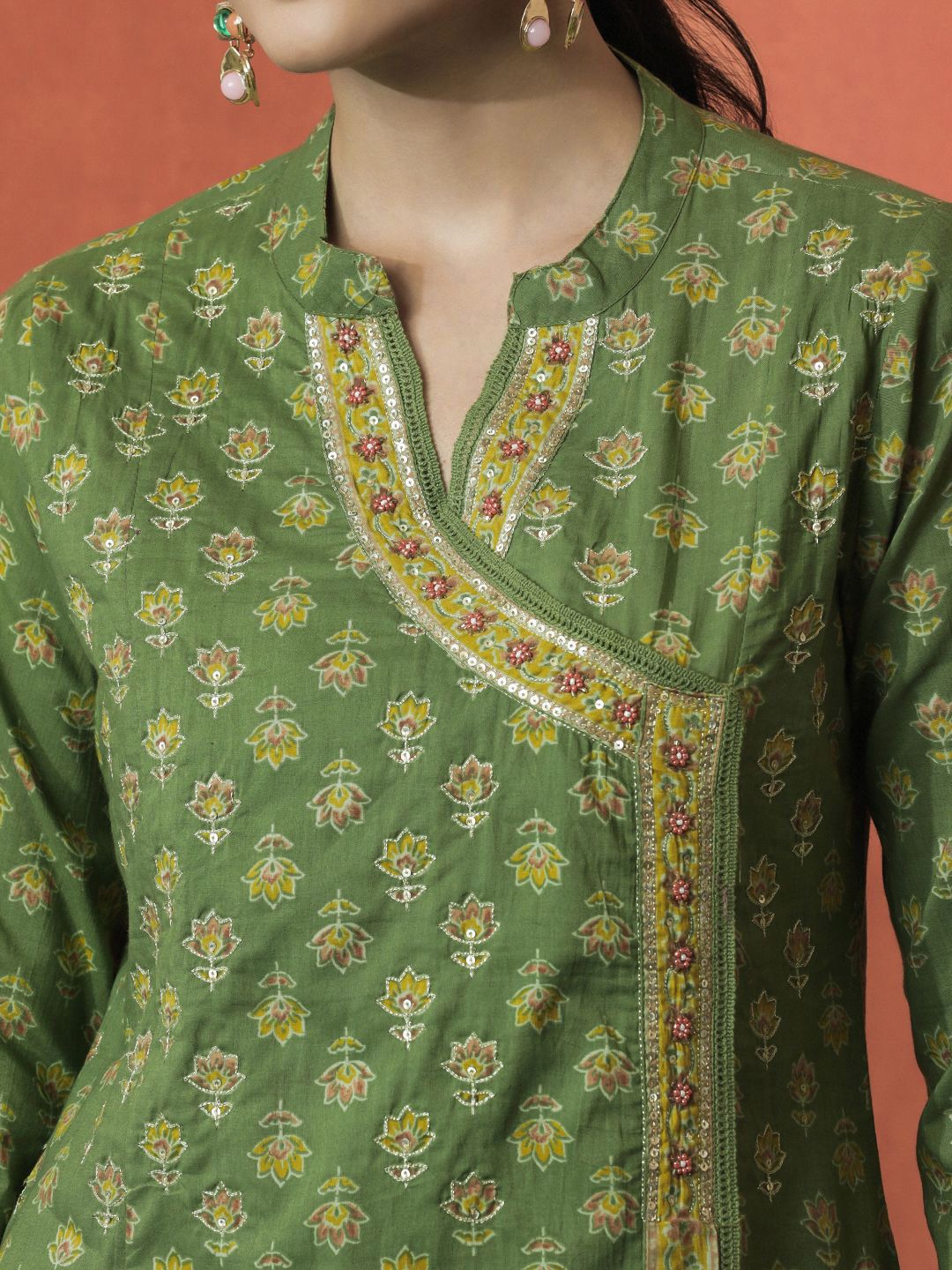 Dhiyona SN Women's Floral Printed Mandarin Collar Pure Cotton Straight Kurta With Trouser & Dupatta