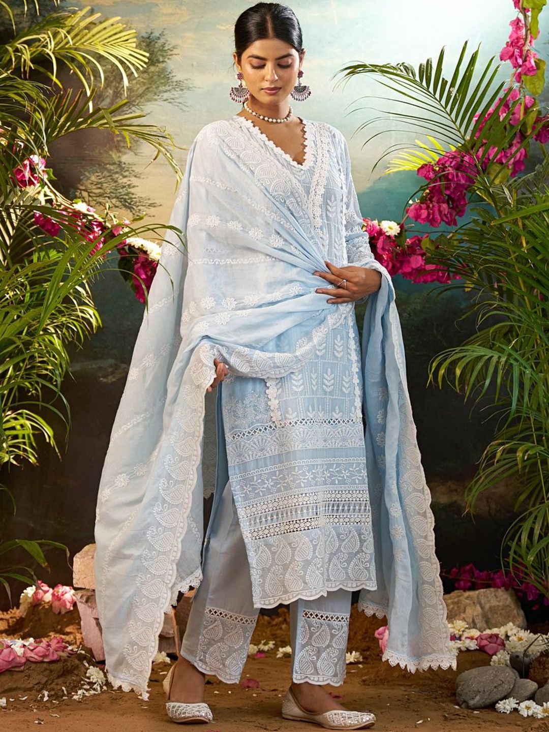 Women Ethnic Motifs Embroidered Regular Thread Work Pure Cotton Kurta with Trousers & With Dupatta