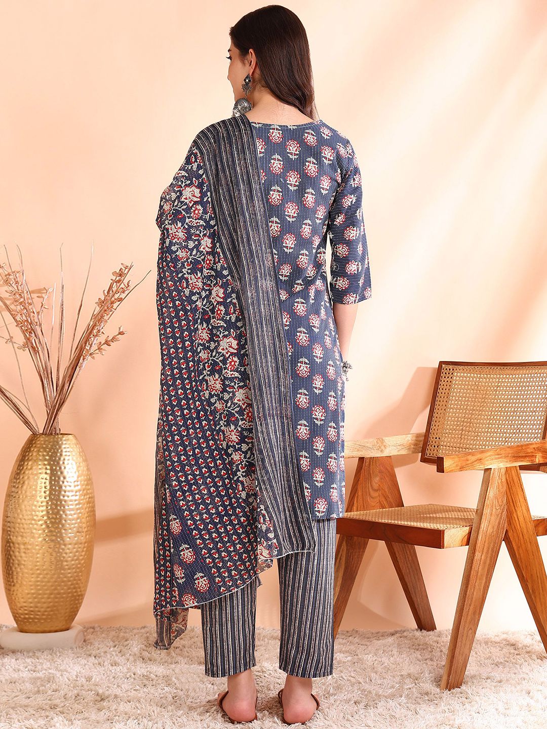 Dhiyona OD  Printed Thread Work Pure Cotton Kurta With Trousers & Dupatta