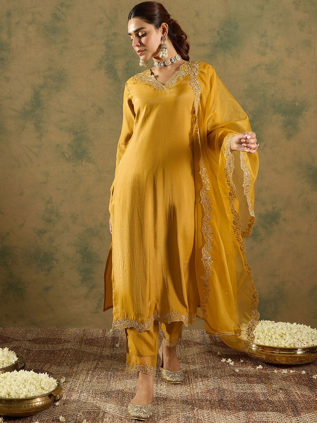 Dhiyona IE Floral Embroidered Kurta With Trousers & Dupatta