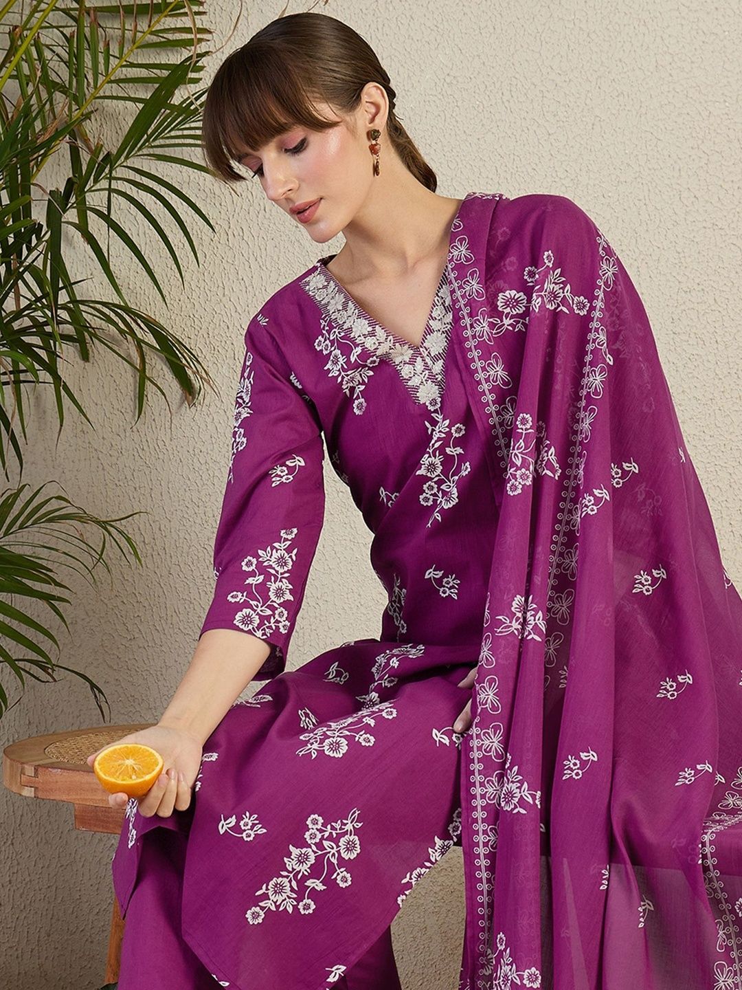Women Floral Embroidered Regular Thread Work Pure Cotton Kurta with Trousers & With Dupatta