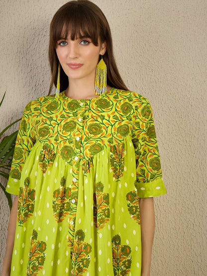 Dhiyona IE Women's Women Floral Printed Tiered Pure Cotton Kurta with Trousers