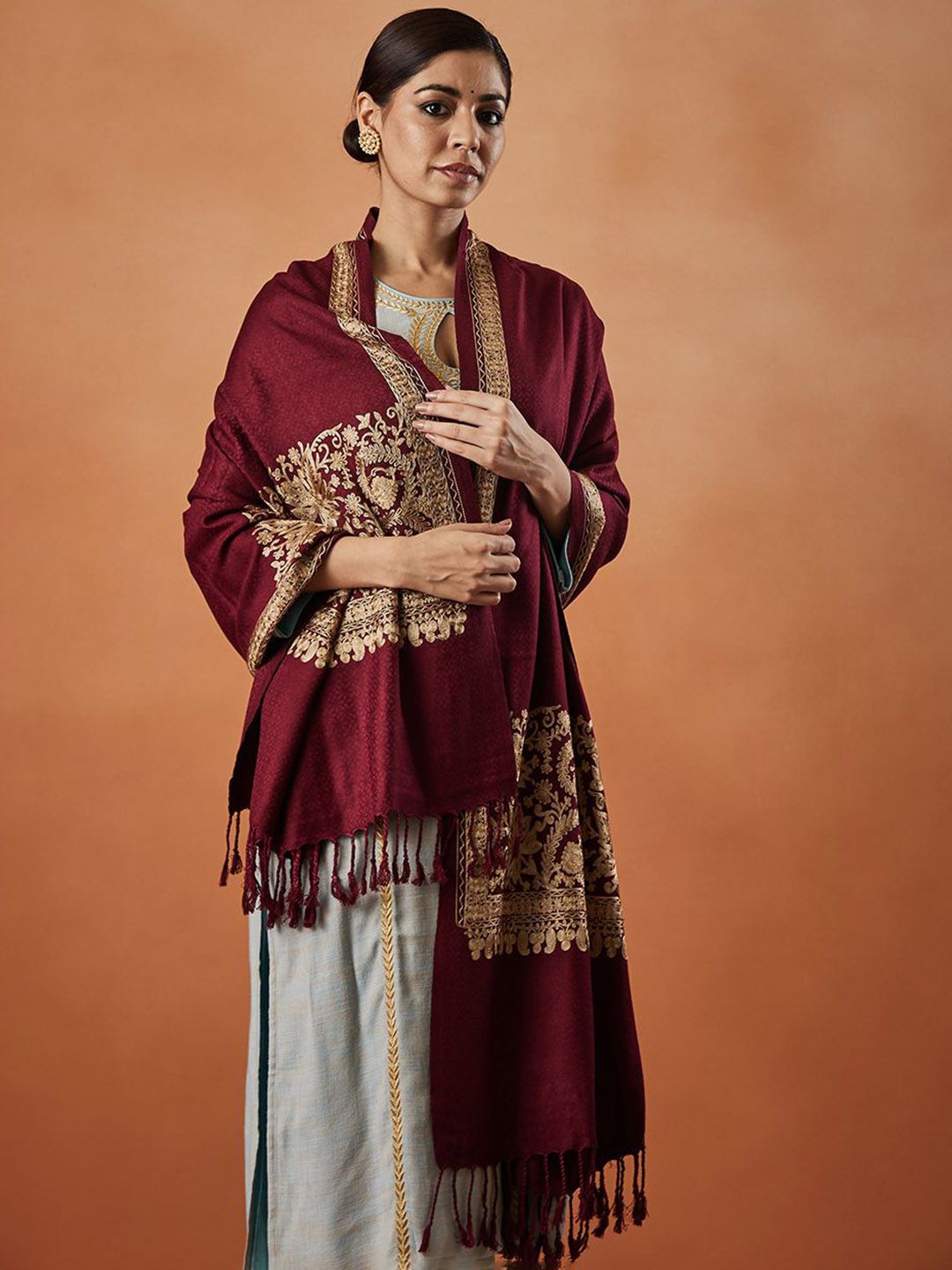 Dhiyona PA Vasant Aari Paisley Embroidered Shawl