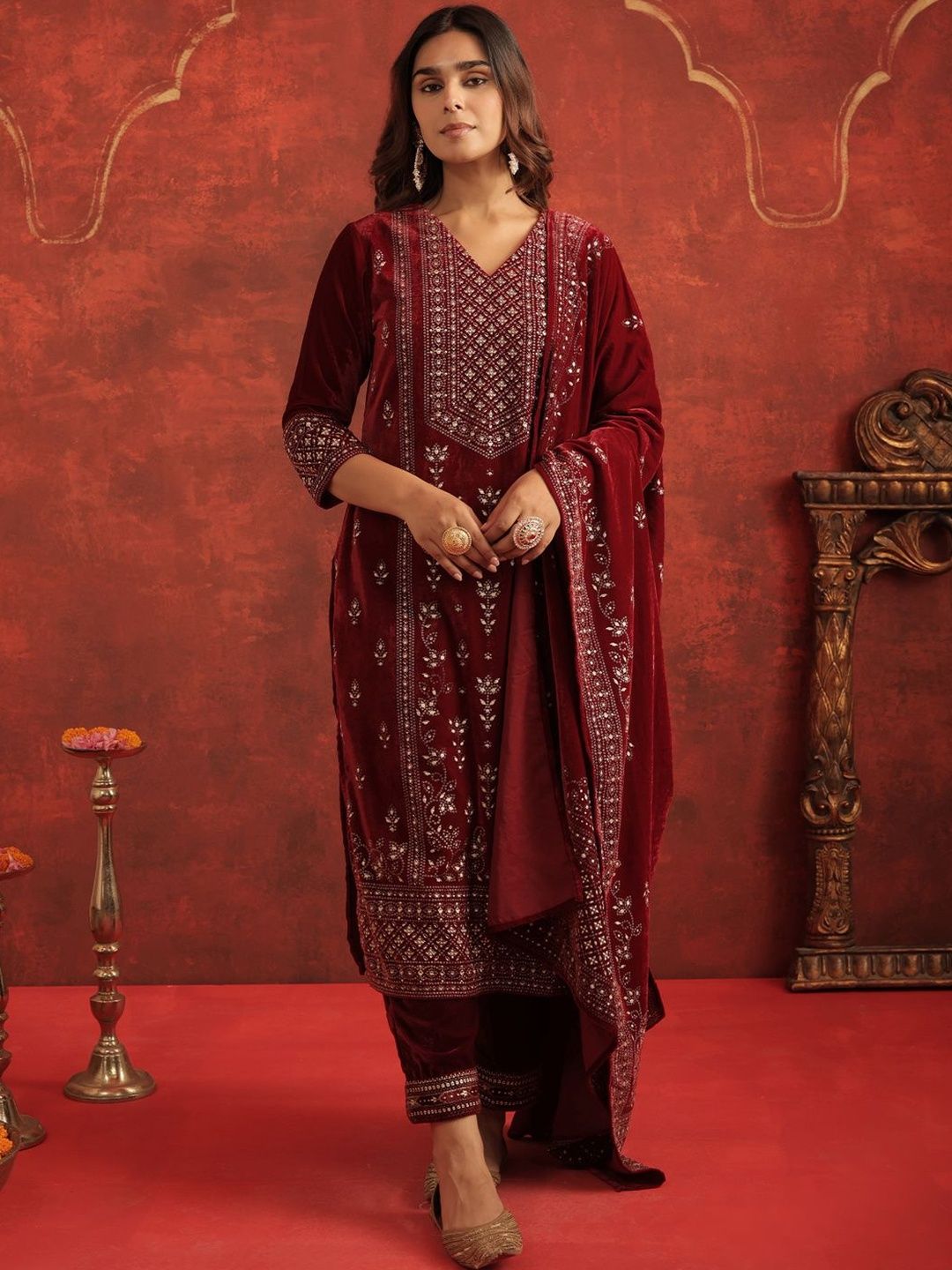 Dhiyona IE Women Ethnic Motifs Embroidered Kurta with Trousers & Dupatta