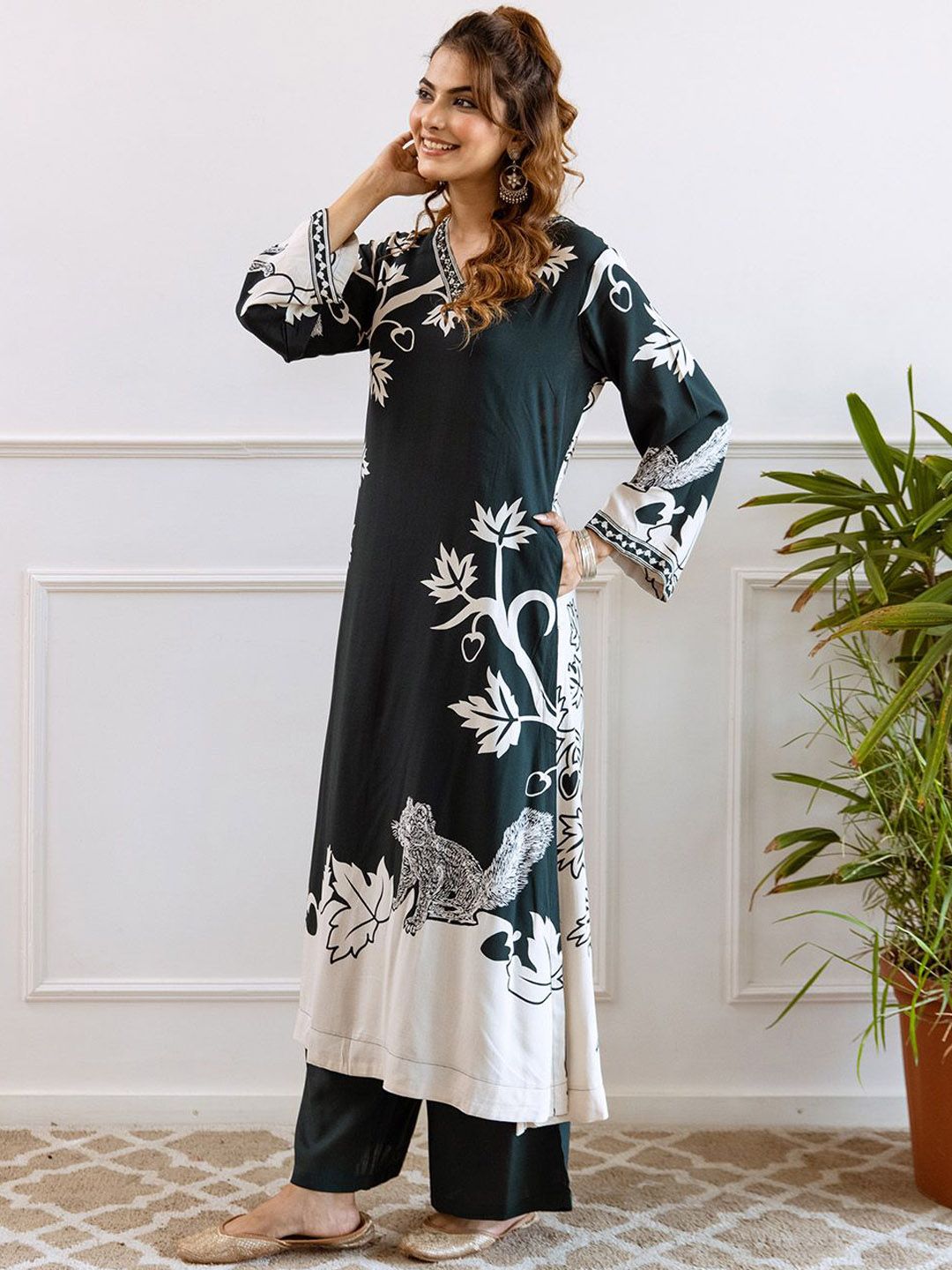 Dhiyona IS Women's Floral Printed V-Neck Flared Sleeves Straight Kurta With Palazzos