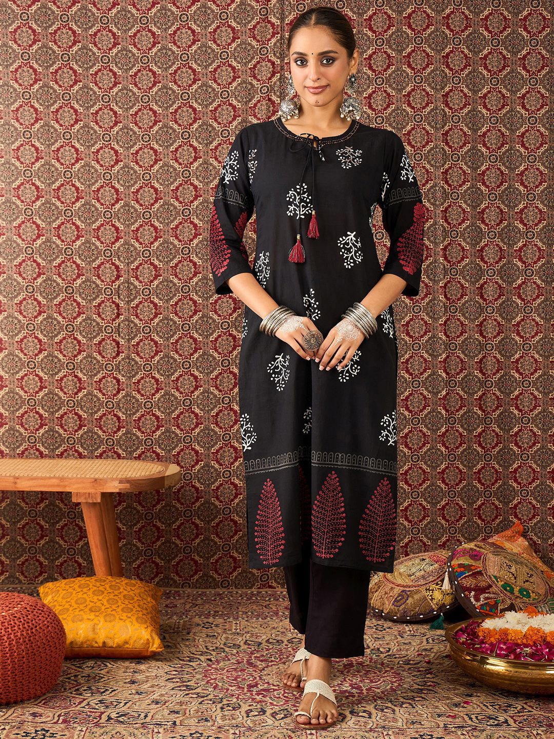 Dhiyona IE Women's Floral Printed Tie-Up Neck Pure Cotton Straight Kurta & Trousers With Dupatta