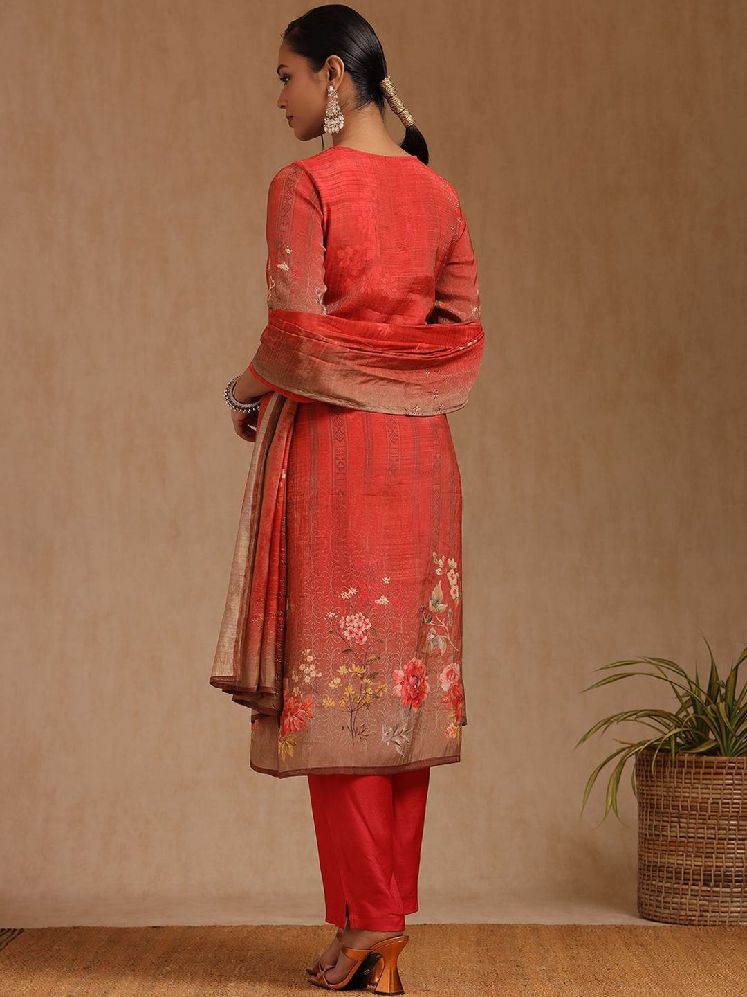 Dhiyona SO Women's Women Floral Printed Regular Zardozi Chanderi Cotton Kurta with Trousers & Dupatta