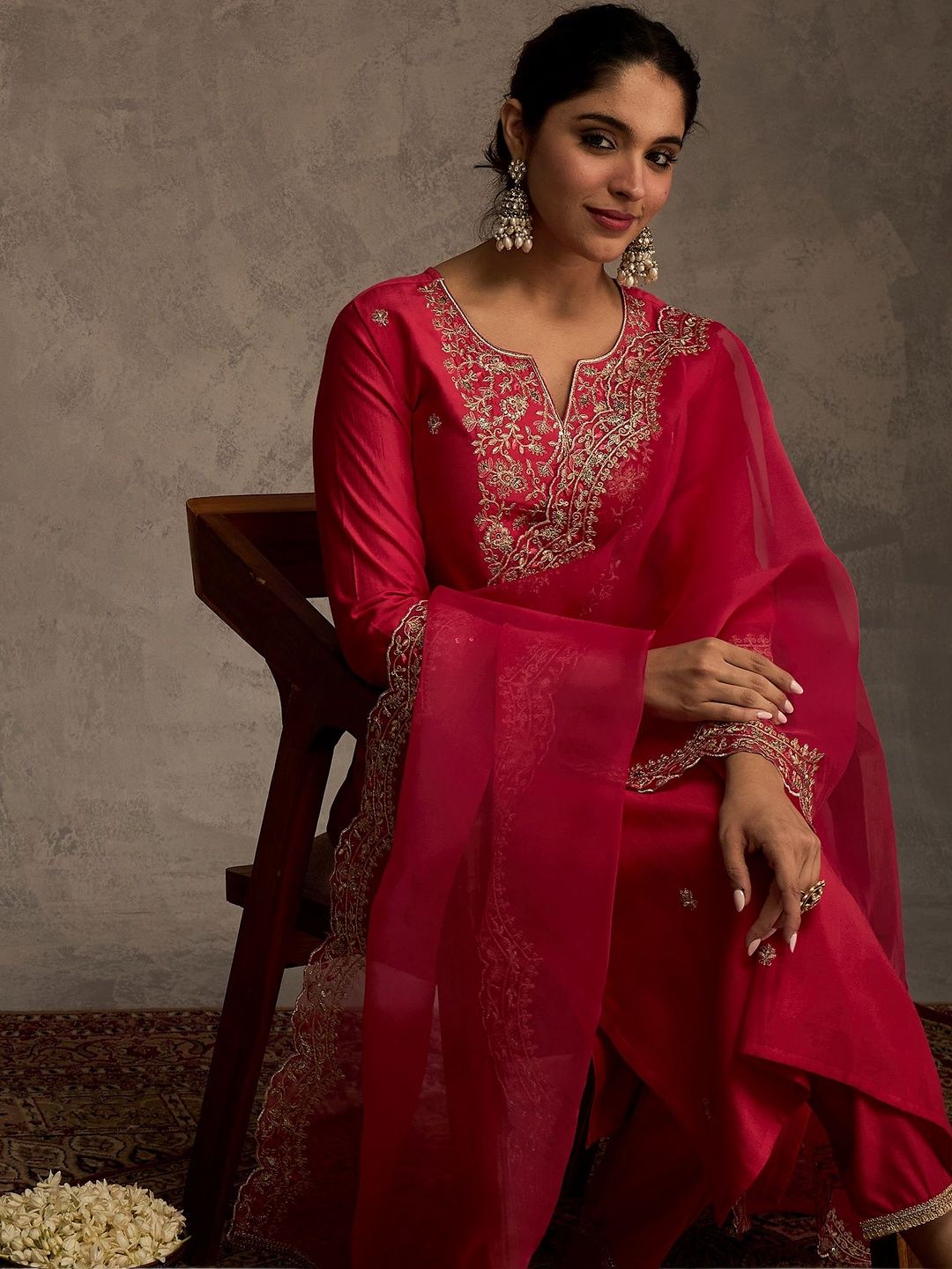 Women Ethnic Motifs Embroidered Regular Thread Work Liva Kurta with Trousers & With Dupatta