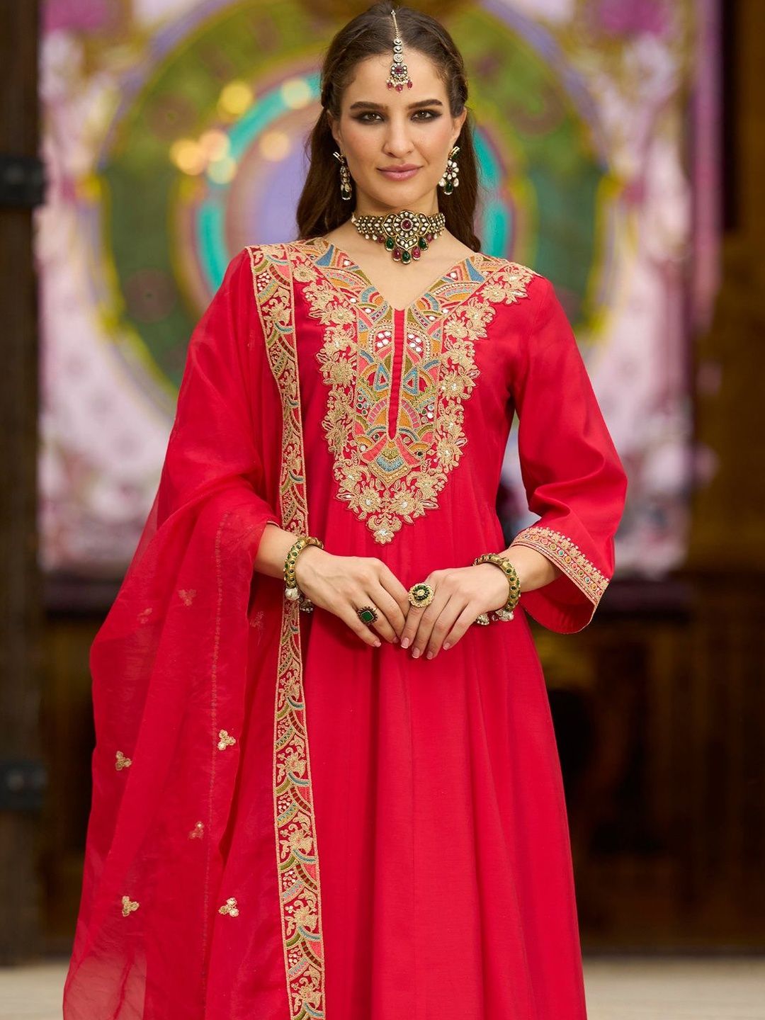 Women Embroidered Regular Thread Work Kurta with Trousers & Dupatta