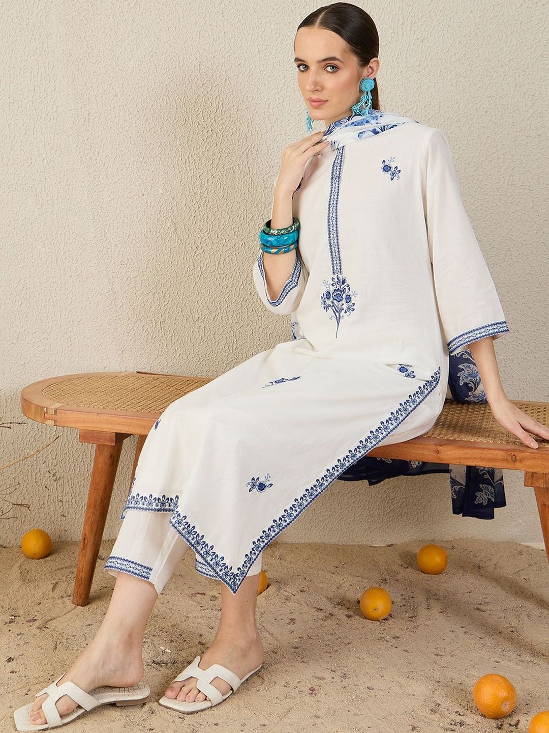 Women Ethnic Motifs Embroidered Thread Work Pure Cotton Kurta with Trousers