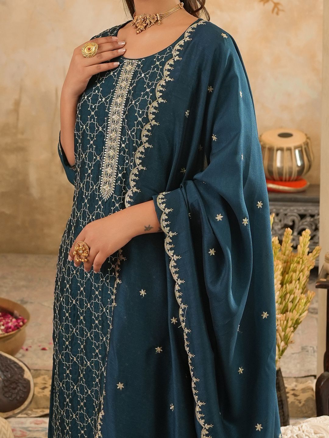 Women Ethnic Motifs Embroidered Regular Thread Work Kurta with Trousers & With Dupatta