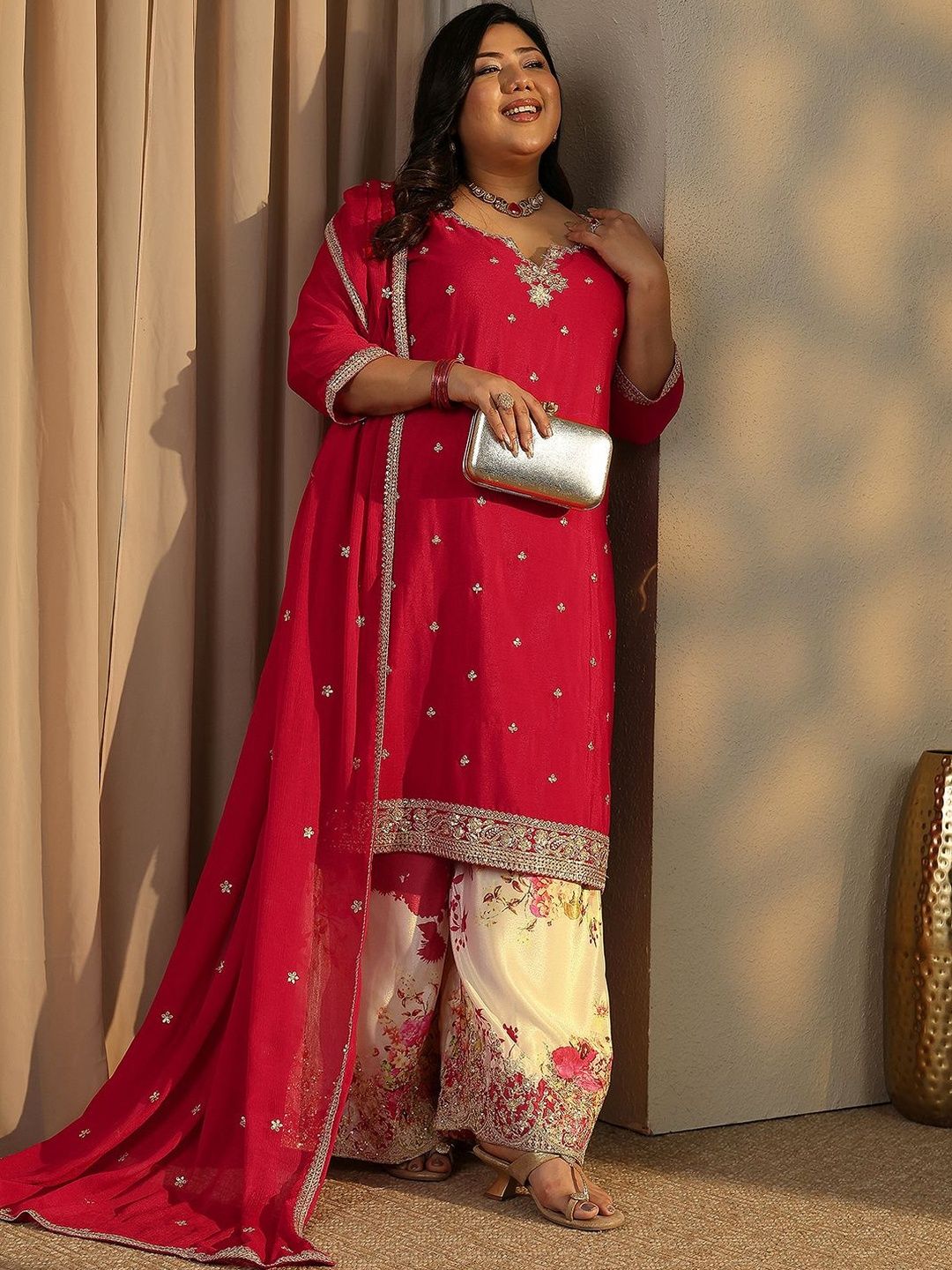 Dhiyona Women's Plus Size Floral Embroidered Kurta with Palazzos & With Dupatta
