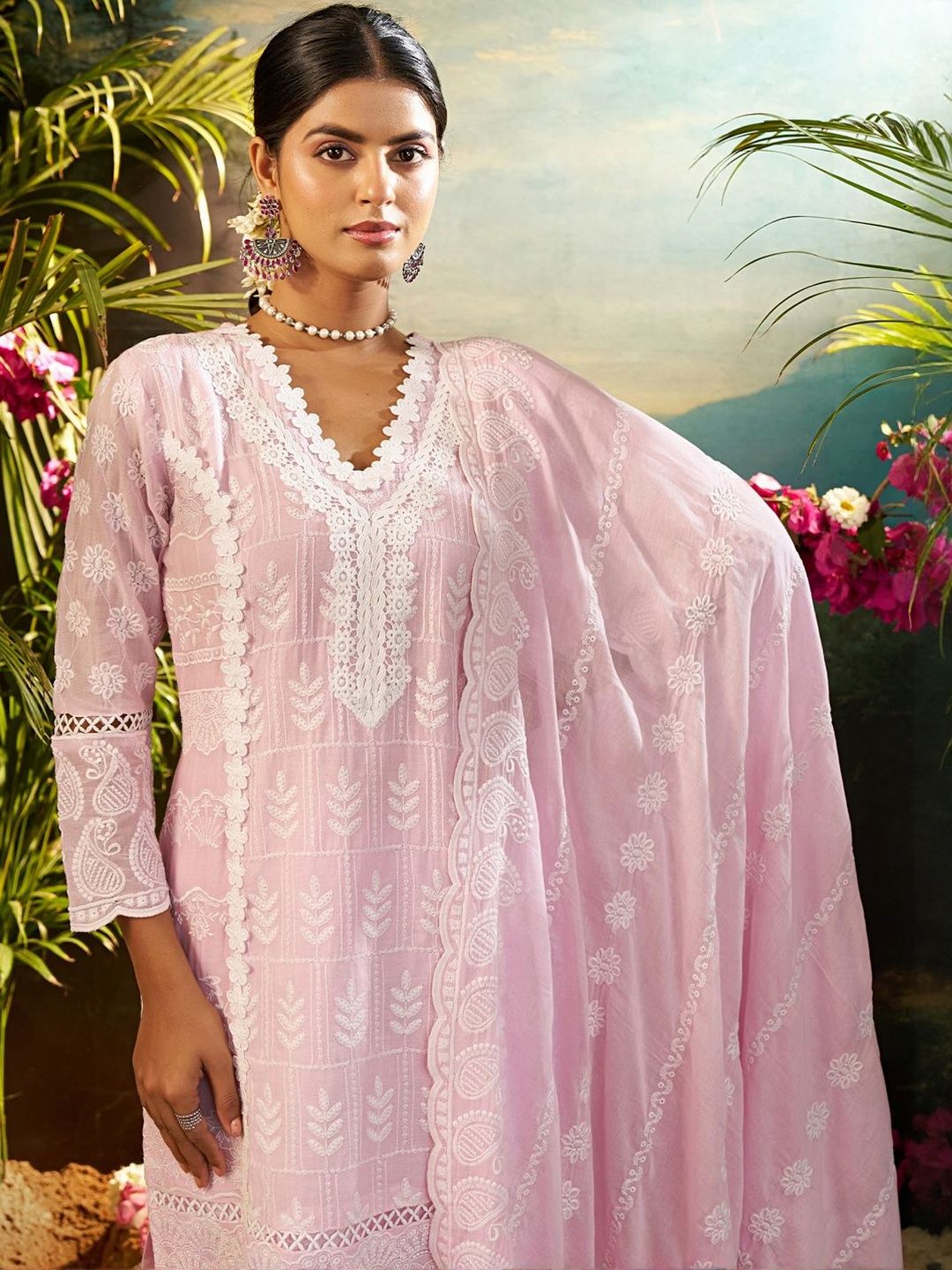 Floral Embroidered Thread Work Pure Cotton Kurta With Trousers & Dupatta
