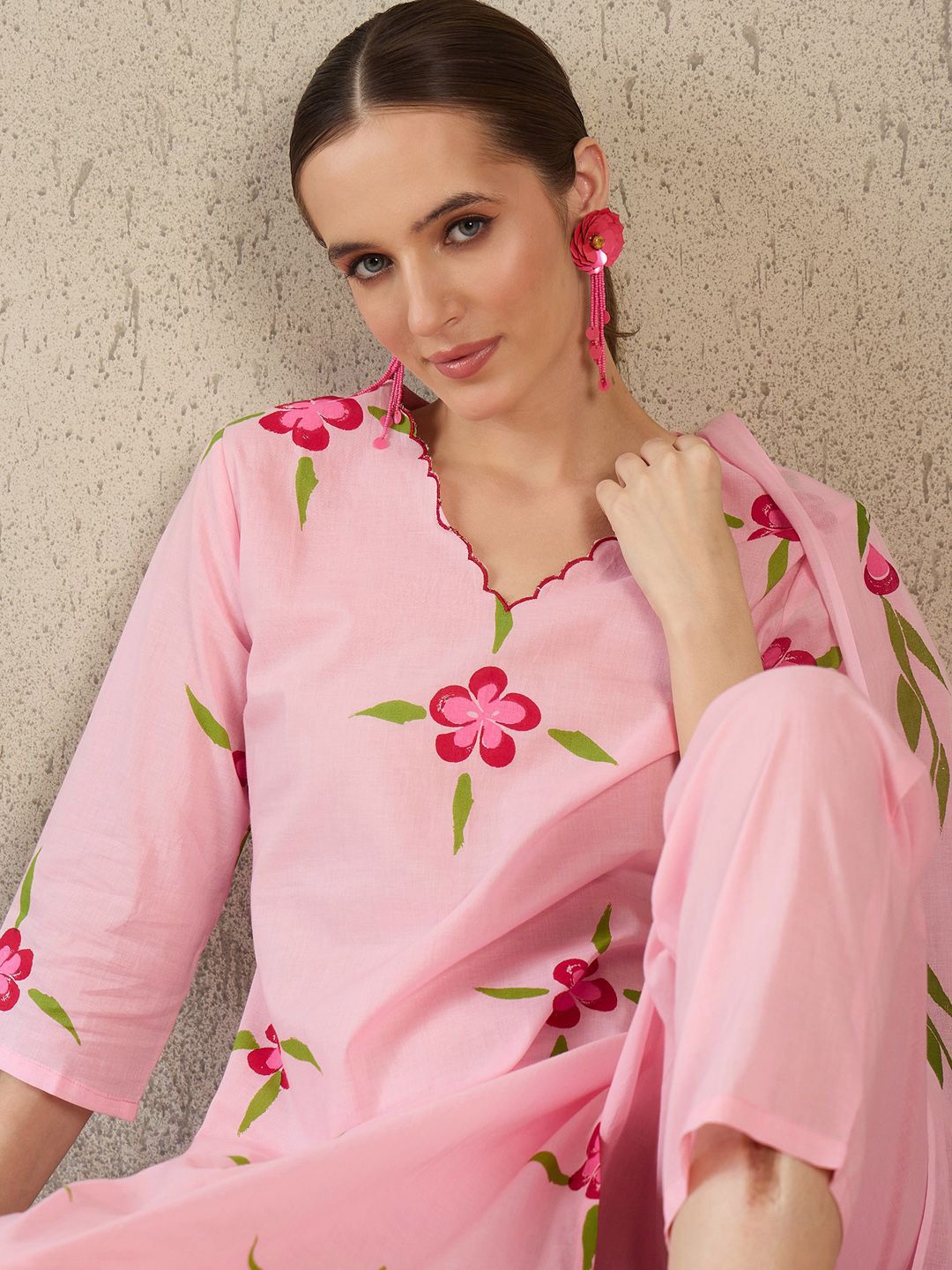 Dhiyona IE Women Floral Printed Regular Pure Cotton Kurta with Trousers & Dupatta