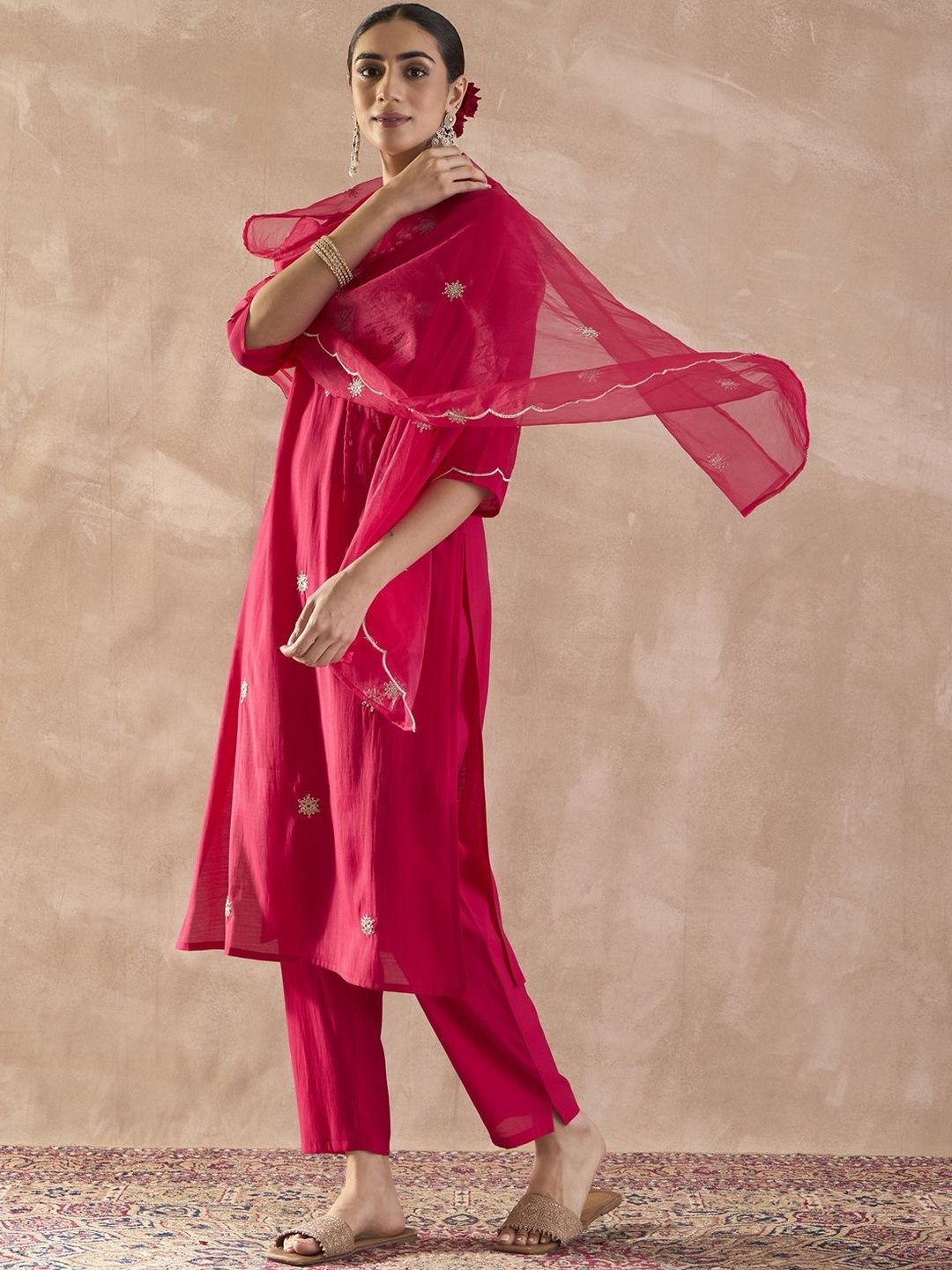 Ethnic Motifs Embroidered Thread Work Straight Kurta With Trousers & Dupatta