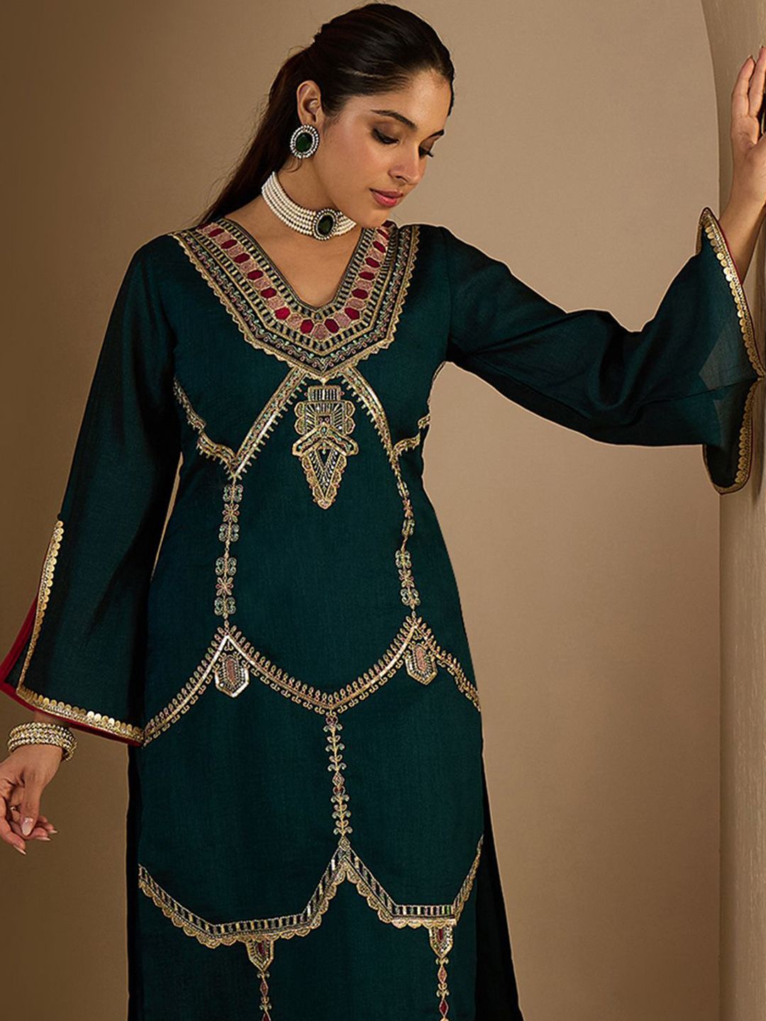 Dhiyona IE Women Ethnic Motifs Printed Kurta with Trousers