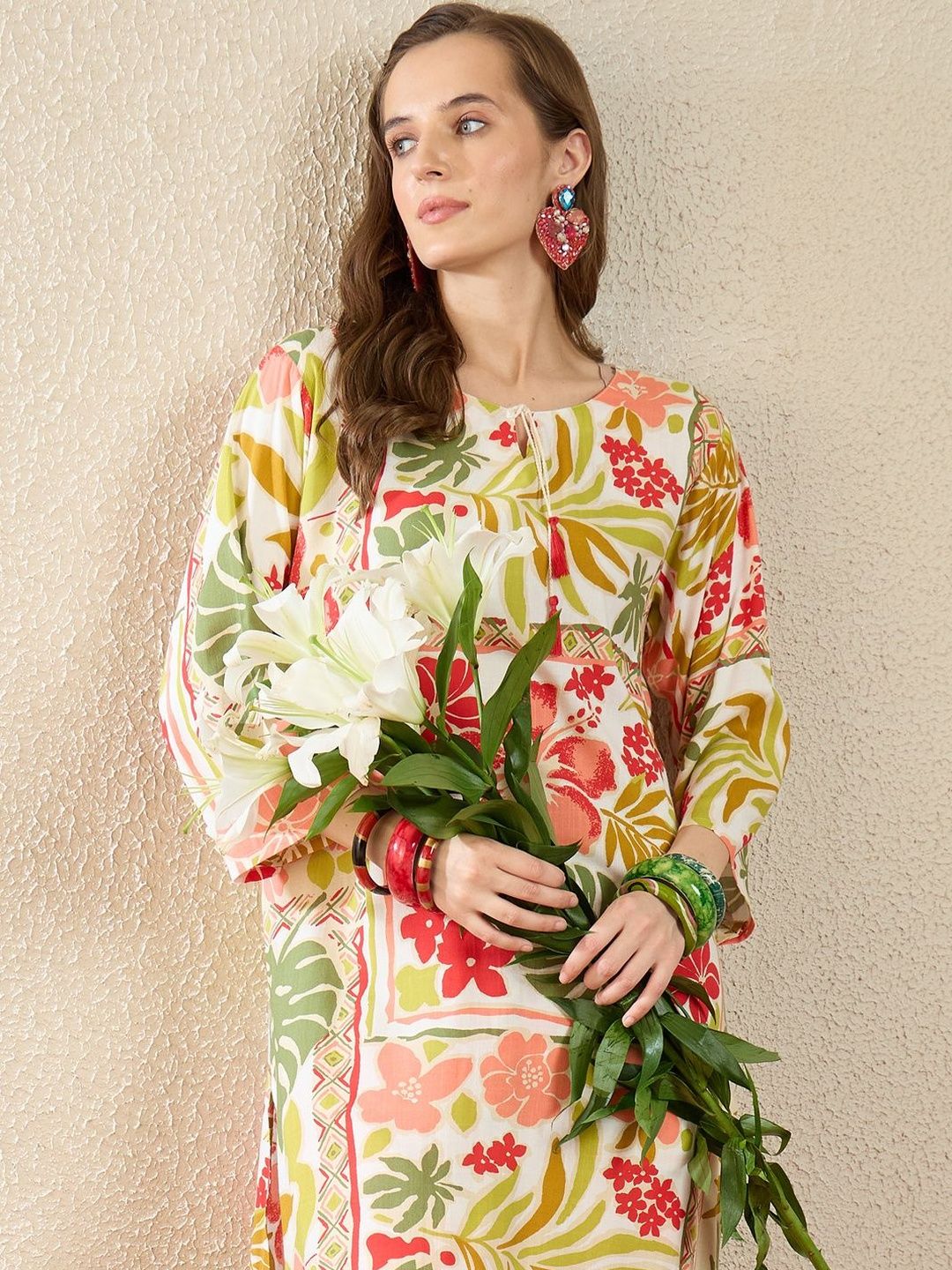 Dhiyona IE Floral Printed Round Neck Kurta With Trouser