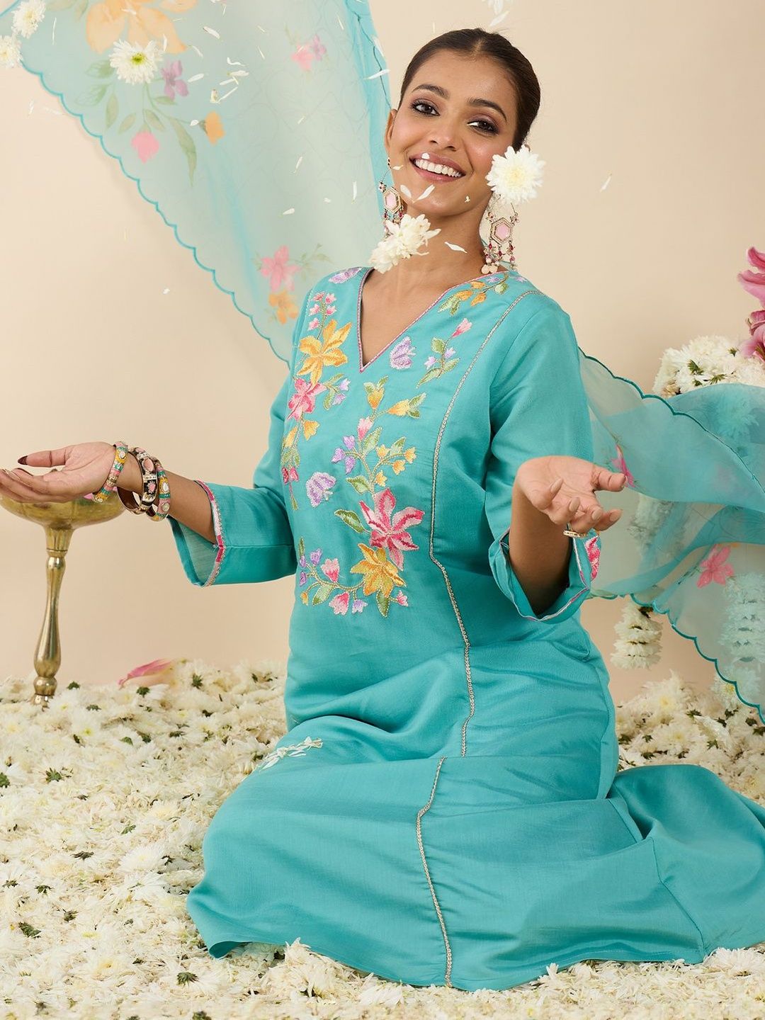 Floral Embroidered Panelled Thread Work A-Line Kurta With Trousers & Dupatta