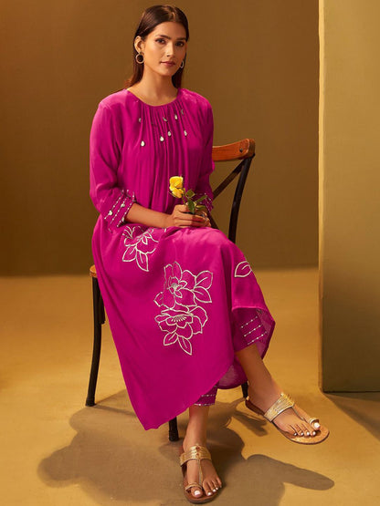 Dhiyona IE Floral Embroidered Round Neck Tunic With Trousers