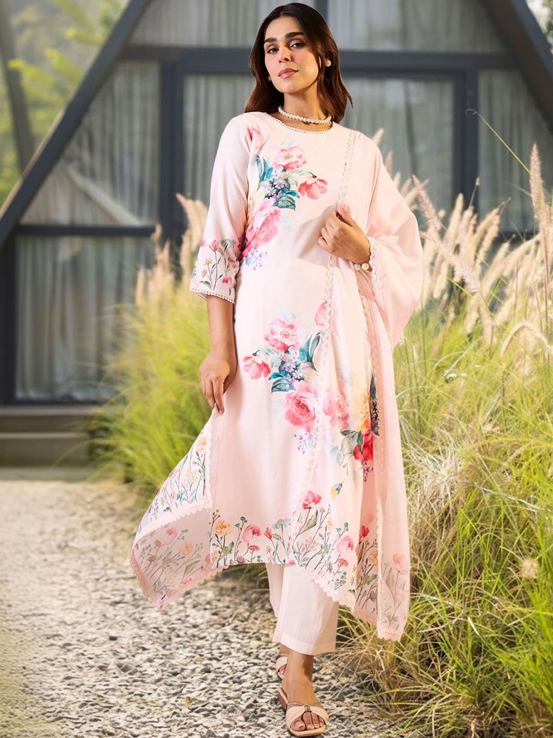Dhiyona IE Women Floral Printed Regular Linen Kurta with Trousers & With Dupatta