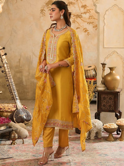 Women Ethnic Motifs Embroidered Regular Thread Work Kurta with Trousers & Dupatta