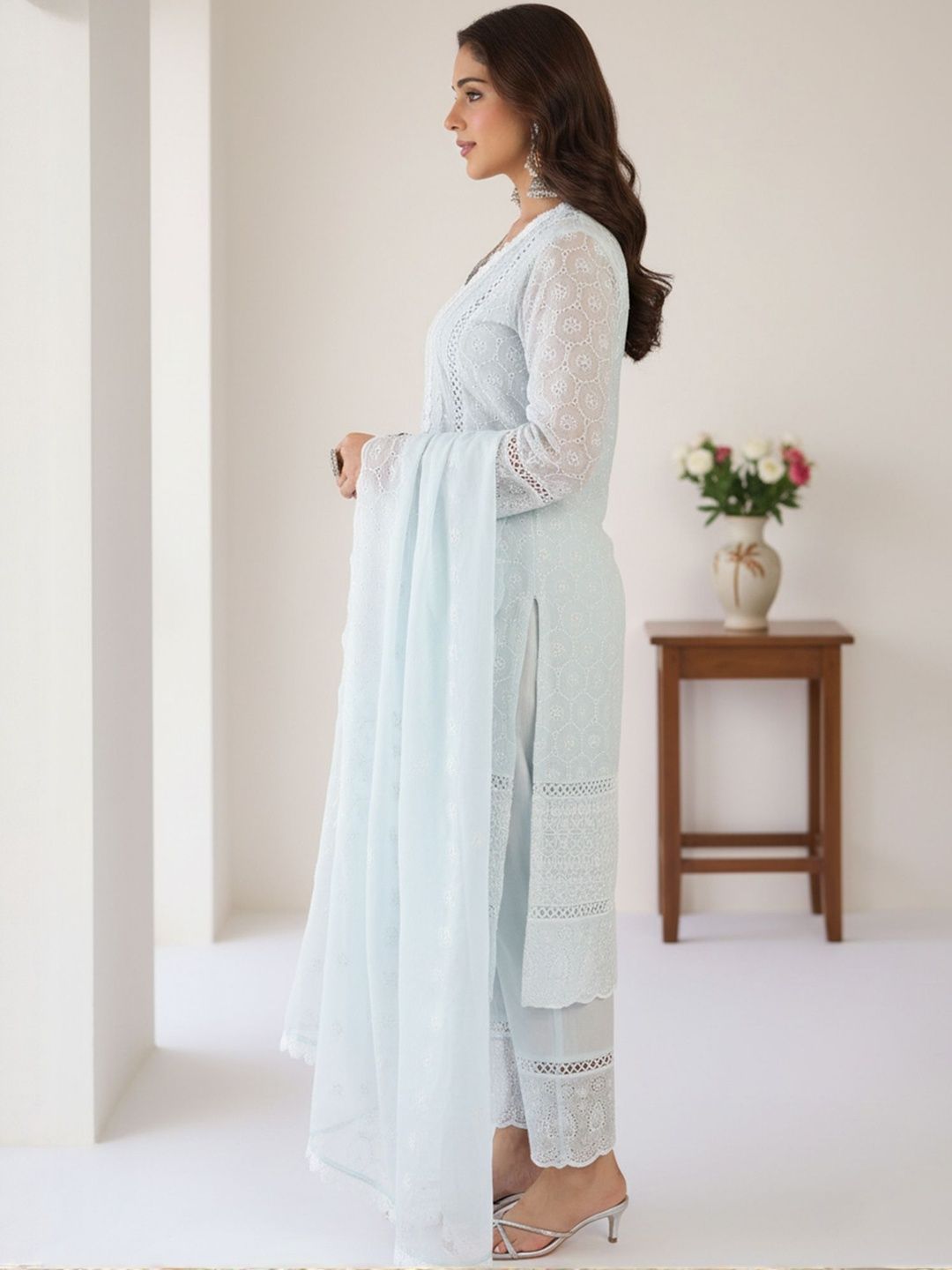 Ethnic Motifs Embroidered Chikankari Pure Cotton Kurta With Trousers & Dupatta
