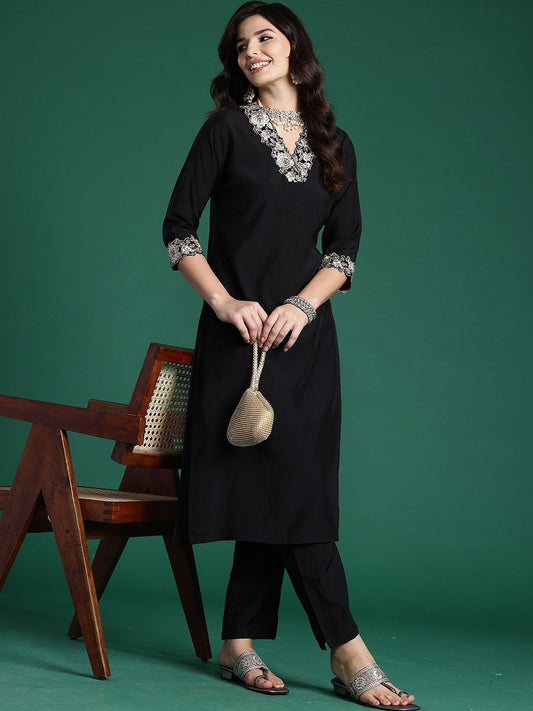 Dhiyona IE Embroidered Three-Quarter Sleeves Pure Cotton Tunic & Trouser